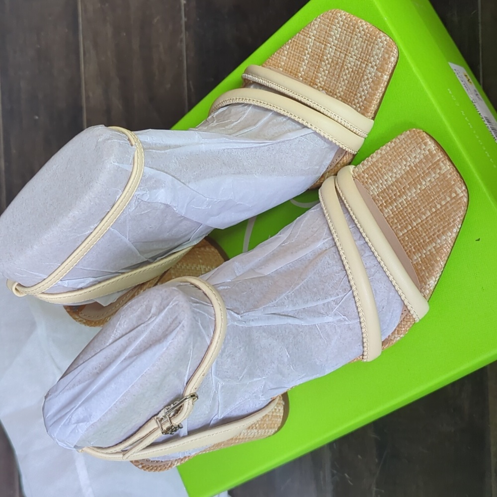 Kia Heels